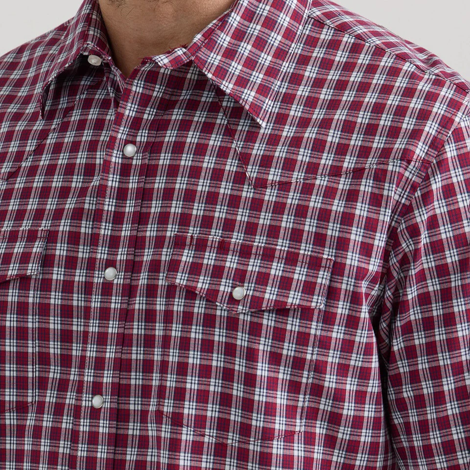 Wrangler Wrinkle Resist Plaid Red Men's Button Up 2351596 - Image 3
